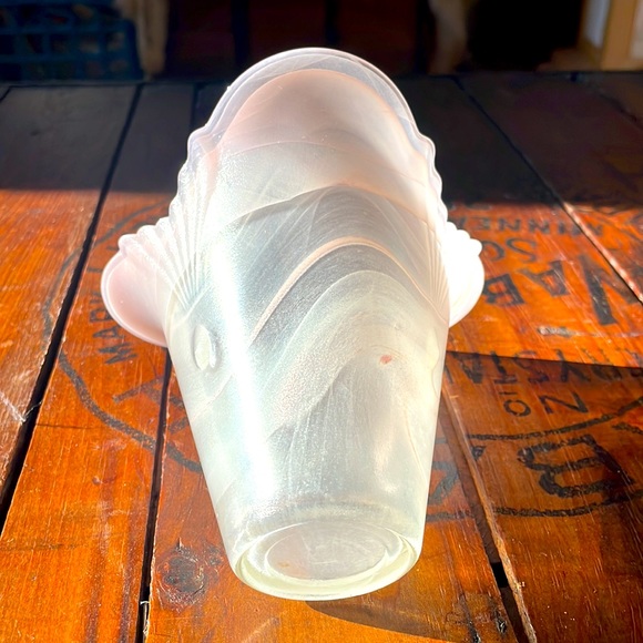 LAVORAZIONE ARTE MURANO PINK
DESIGNED SWIRL GLASS VASE - Picture 4 of 4